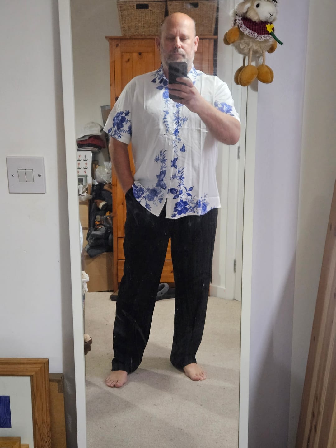 Customer photo review of Men's Blue Floral Print Hawaiian Button Up Summer Beach Casual Collar Short Sleeve Shirt