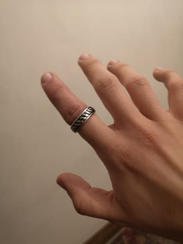 Reseña con foto de un cliente sobre Anillo Eros