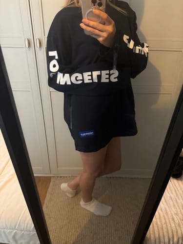 Customer photo review of LONGSLEEVE T-SHIRT NAVY