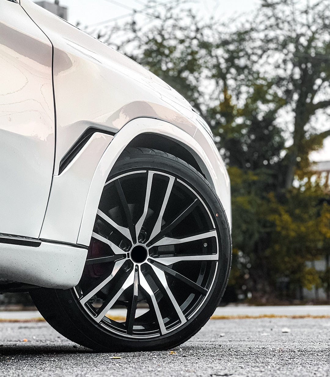 Customer photo review of 20" Rims- Made to Fit BMW X7M M60i xDrive M50i| OE Style | 2019 2020 2021 2022 2023 2024 2025 20x9/10.5 Wheels Brand New