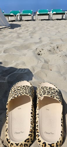 Customer photo review of HappyFlops Limited Editions