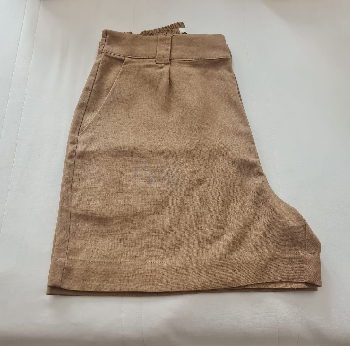 Customer photo review of Shorts Angico Marrom Claro
