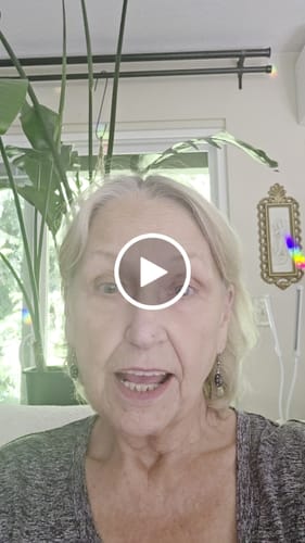 Customer video review of Besque™ Magic Body Oil - 100ml