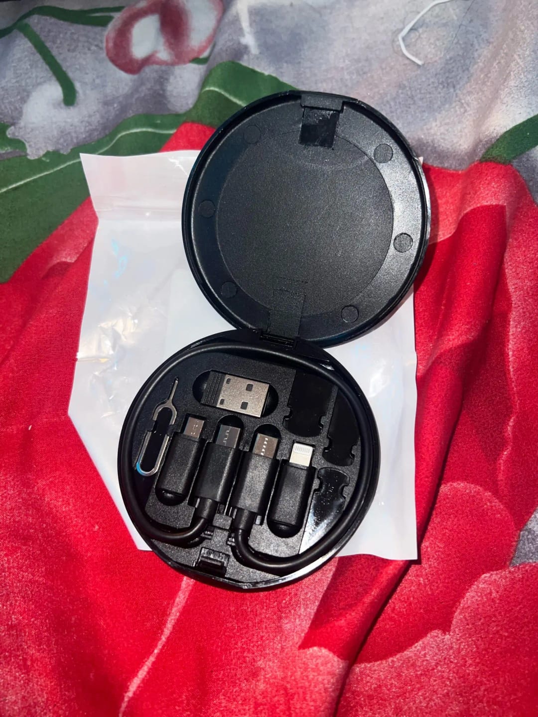 Customer photo review of TechMate (5 in 1 Charger, SIM Tool & Holder)
