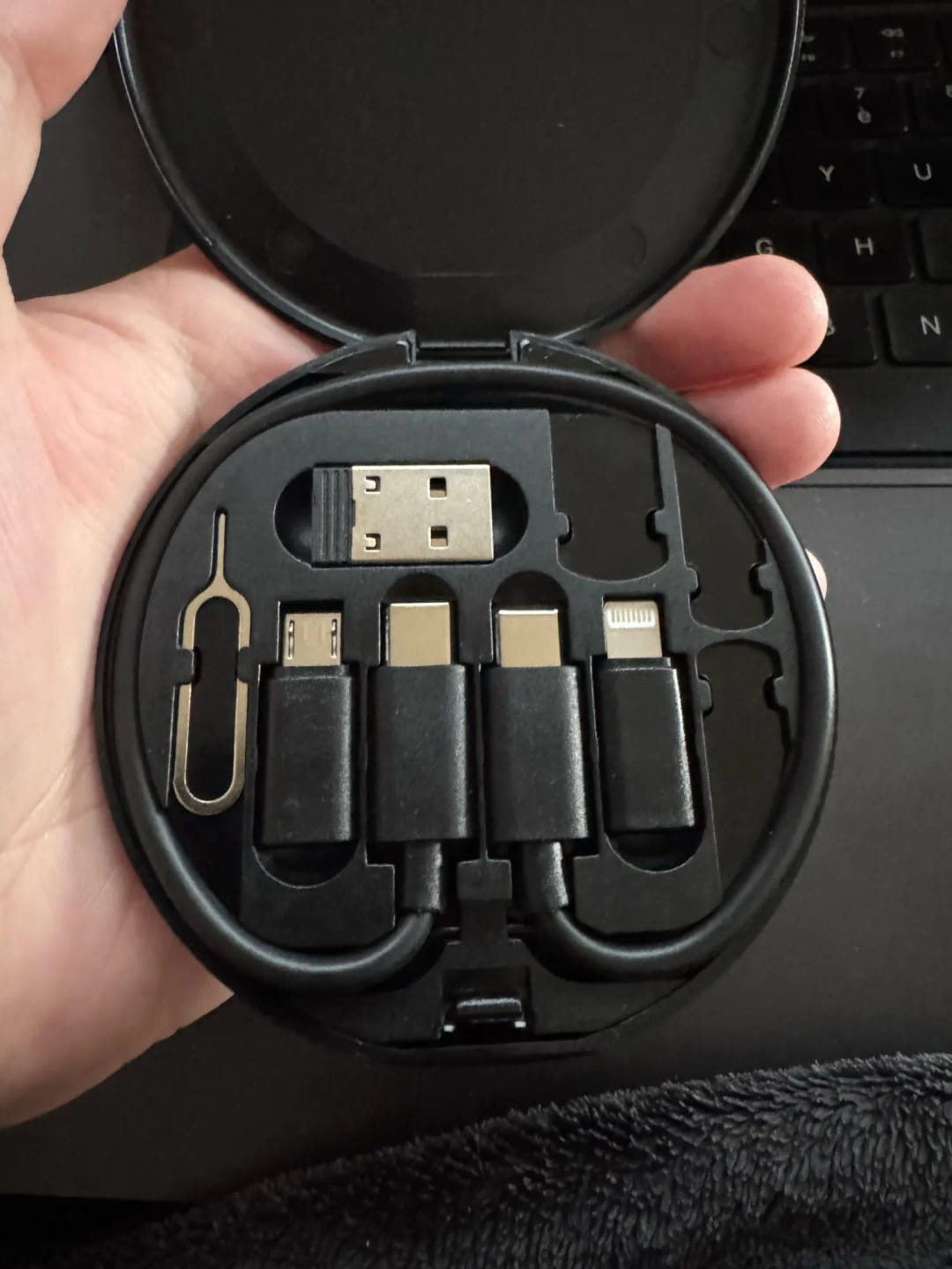 Customer photo review of TechMate (5 in 1 Charger, SIM Tool & Holder)