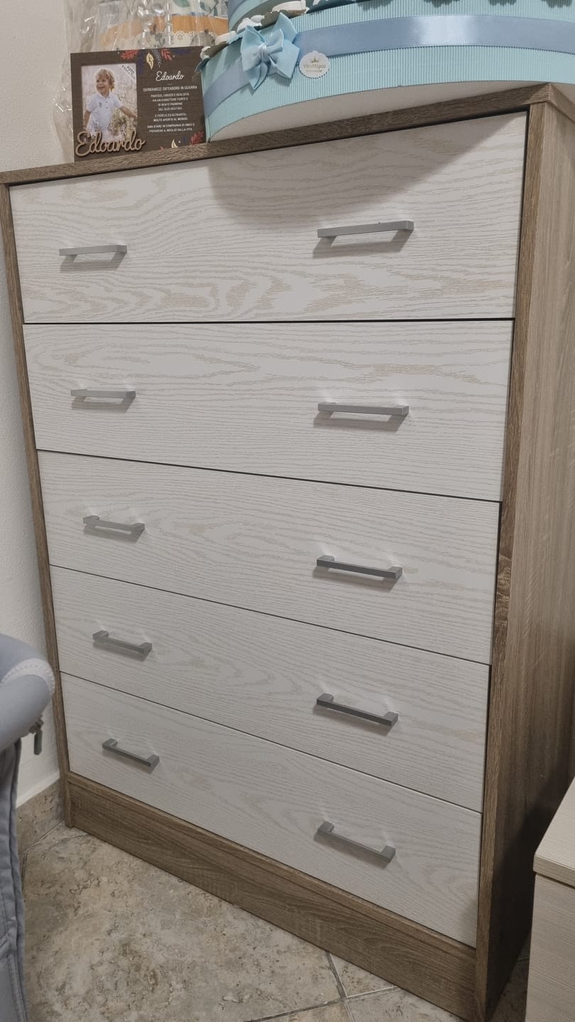 Customer photo review of Cassettiera con 5 cassetti in rovere nordico e bianco alpes