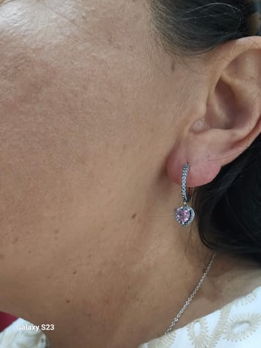 Customer photo review of ARETES PENDIENTES DE ARO CORAZÓN ROSA PANDORA + KIT DE REGALO