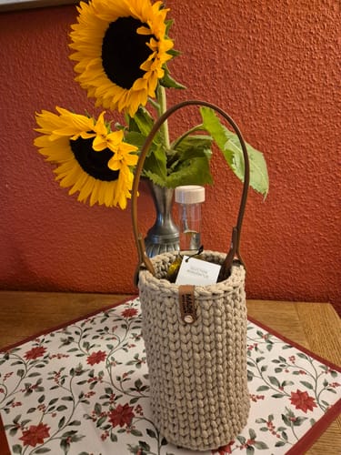 Customer photo review of Label-Set "Handgemacht mit Liebe" - Kunstleder Label für Häkelkörbe, Label aus Kunstleder - CS0048