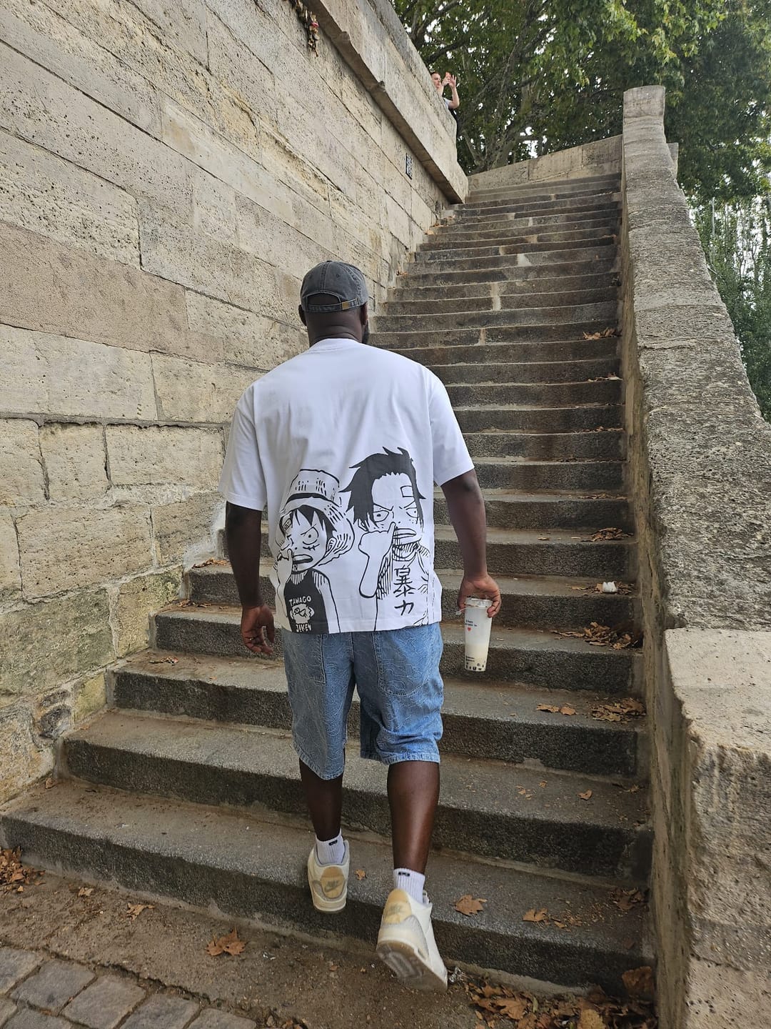 Customer photo review of Ace & Luffy Oversize Tee