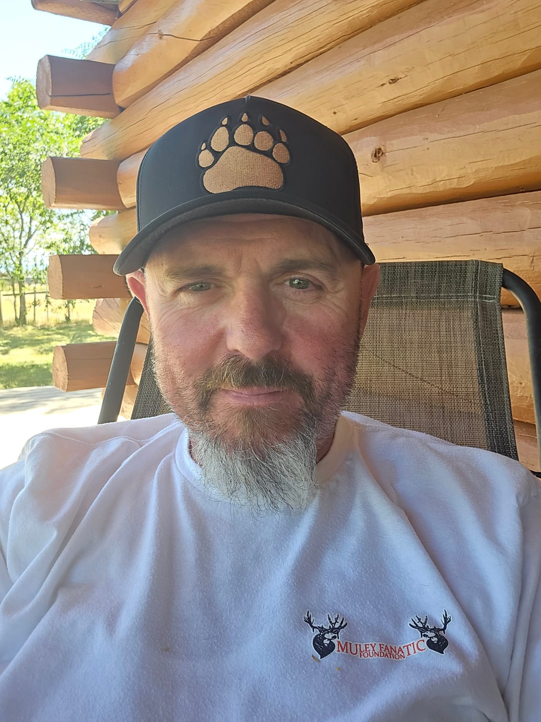Customer photo review of PRO Bear Paw Trucker