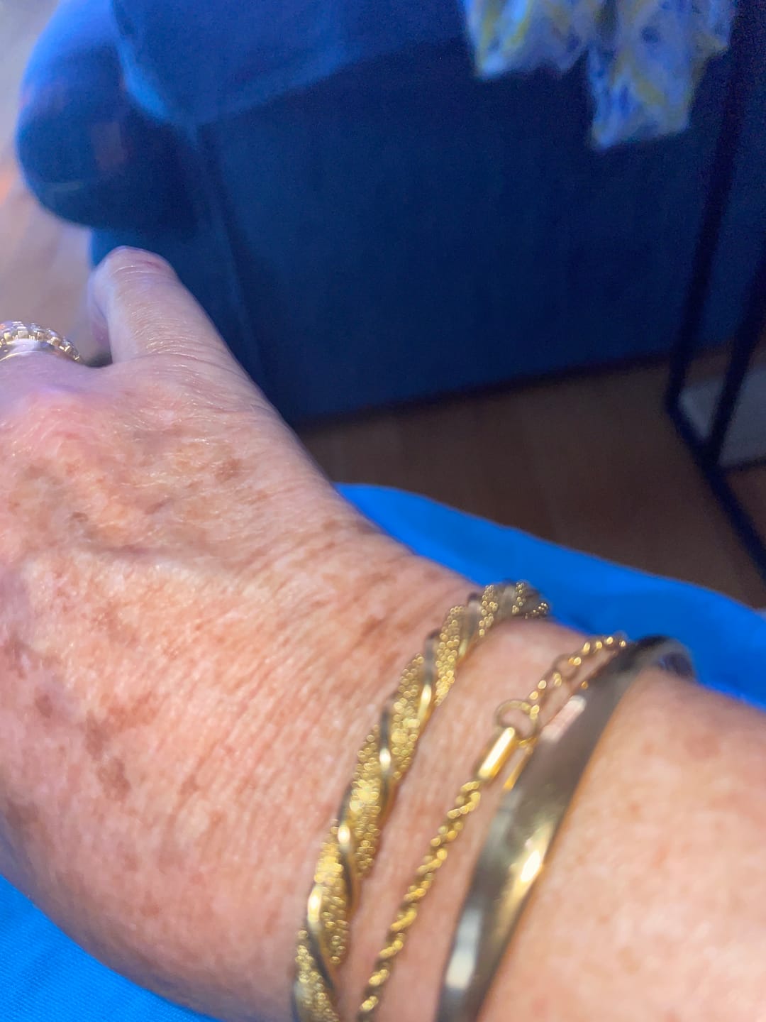 Customer photo review of Essential Cuff Bracelet Gold