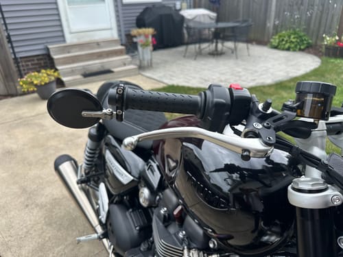 Customer photo review of Triumph Bar End Finishers & Mirror Kits - 7/8” Handlebar Triumph Models