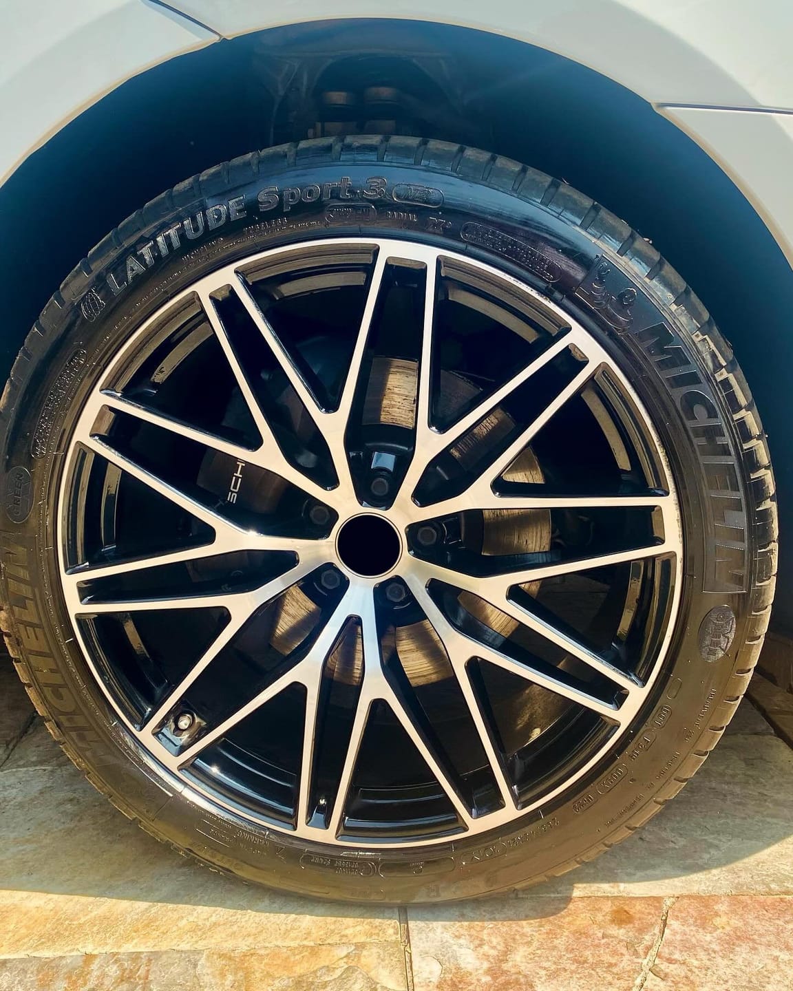 Customer photo review of 21" Rims - Made to Fit Porsche Taycan 2020 2021 2022 2023 2024 2025 | OE Style | 21x9.5/11 Wheels Brand New