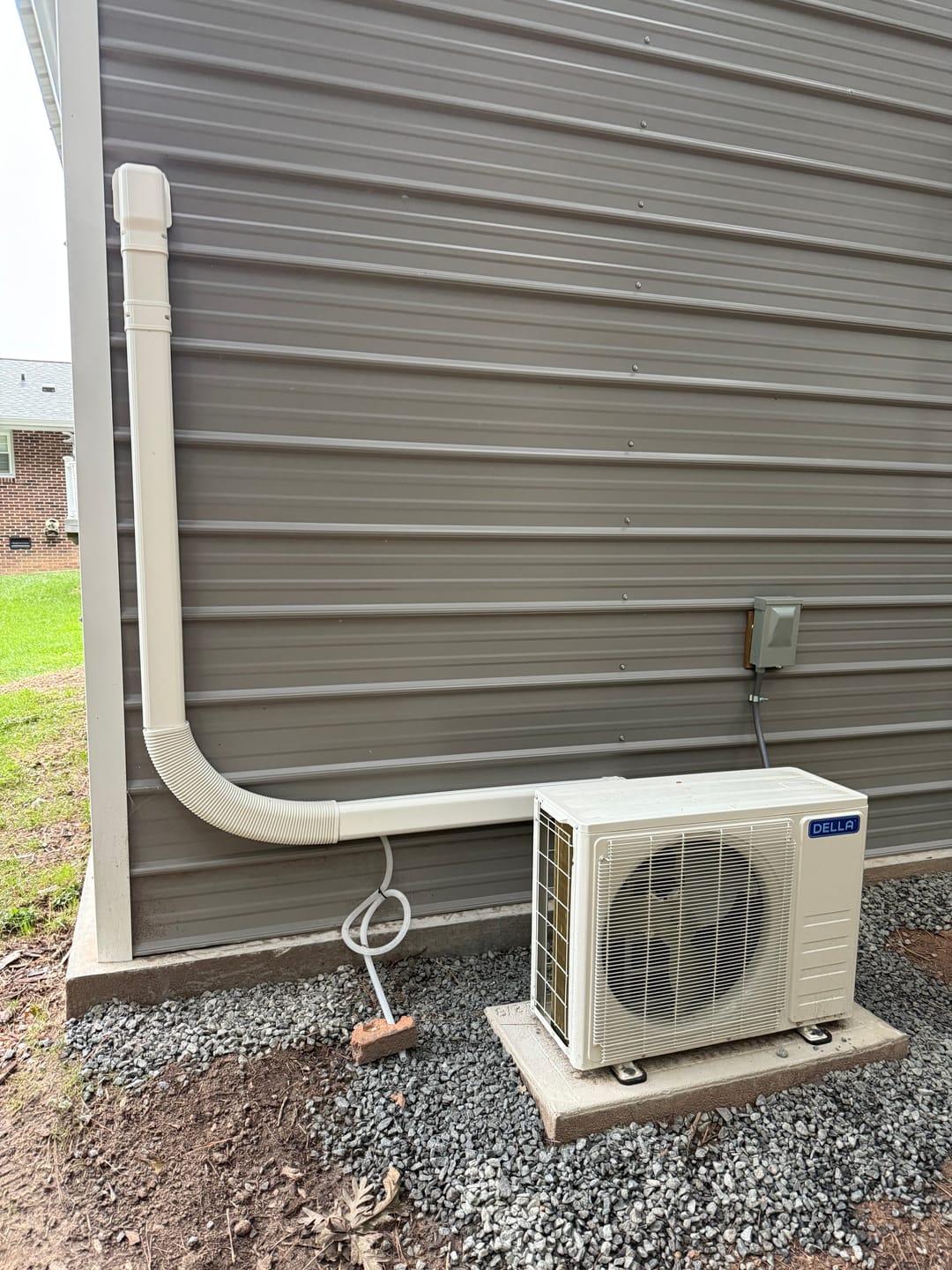 Customer photo review of DELLA Mini Split Line Set Cover with Flexible Duct