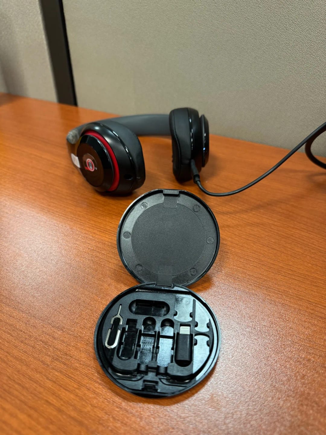 Customer photo review of TechMate (5 in 1 Charger, SIM Tool & Holder)