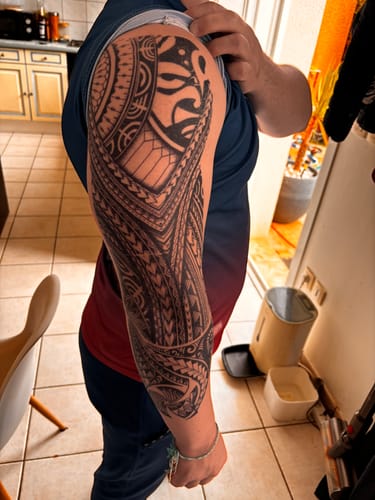 Customer photo review of Tatouage éphémère manchette Maori 3