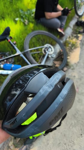 Reseña con foto de un cliente sobre Casco Pudi PMT