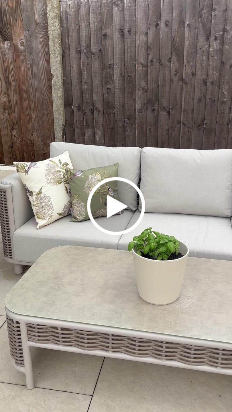 Customer video review of Outdoor Garden Waterproof Cushion - Bird on Elderflower