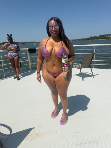 Customer photo review of EDEN TOP - GLITTER BERRY