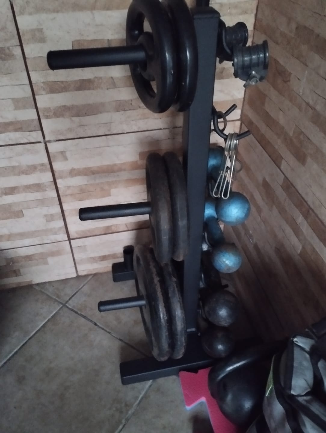 Customer photo review of Suporte Expositor De Anilhas Barras E Halteres