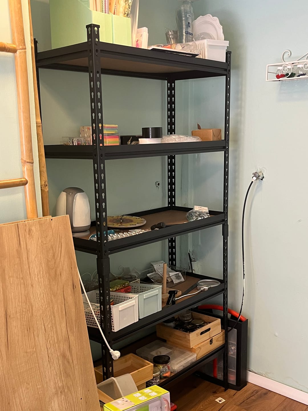 Customer photo review of כוננית מתכת פרמיום 5 מדפים מודולריים גובה 1.8 מטר