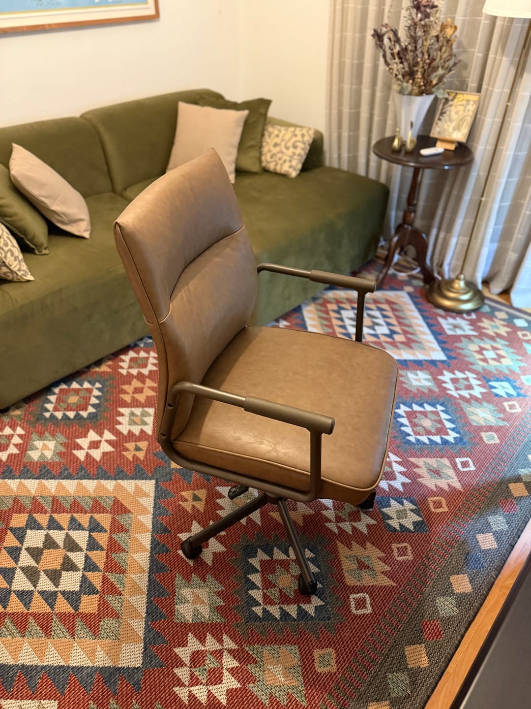 Customer photo review of Silla Diseño Home Office Yale Media Café
