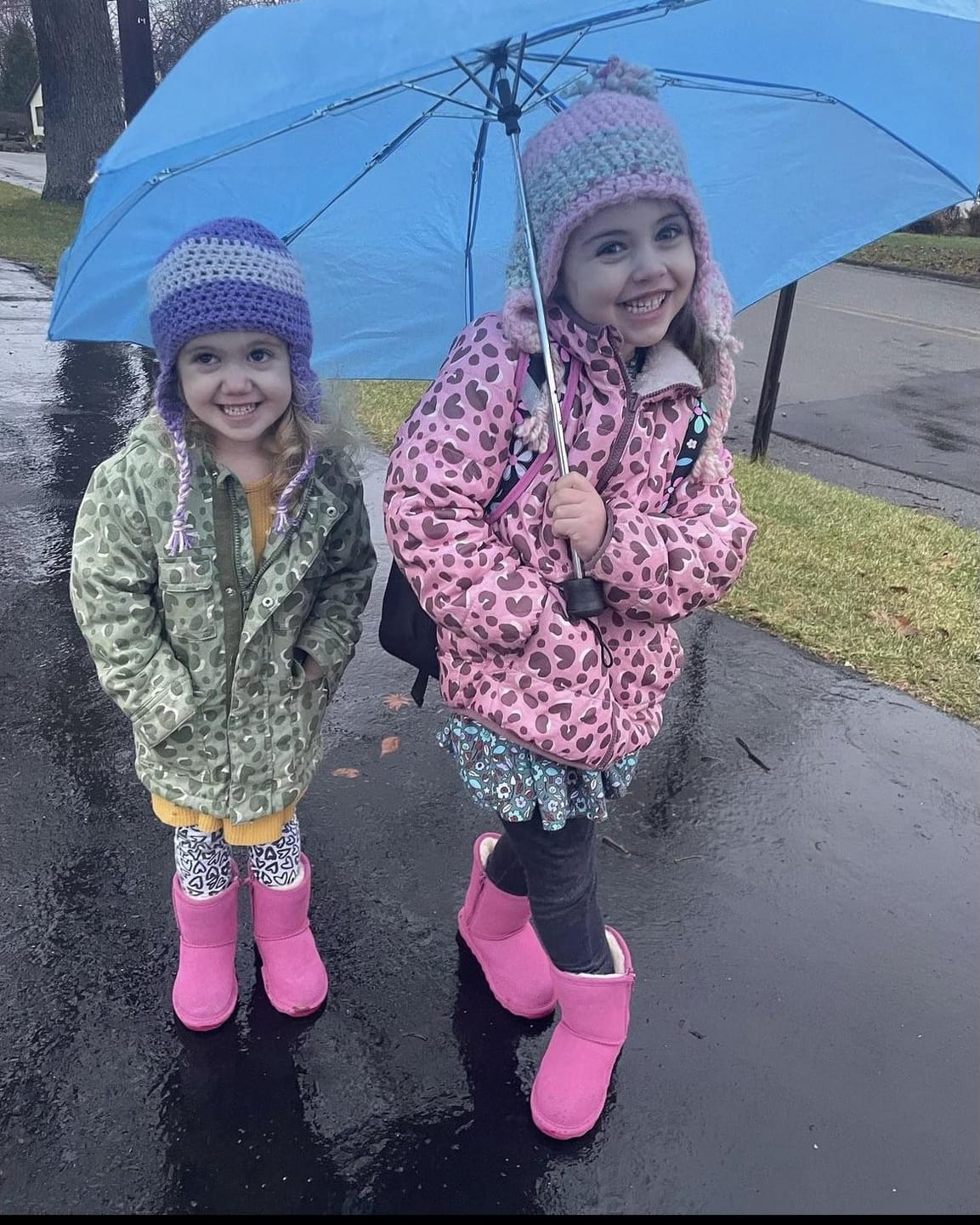 Customer photo review of ELLE TODDLER ZIPPER PRISM PINK
