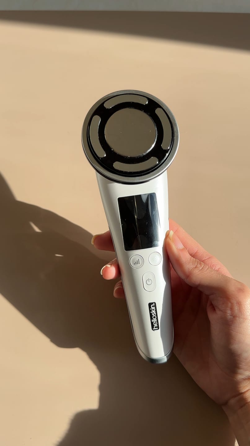 Customer photo review of hot/cold led light therapy handset v3