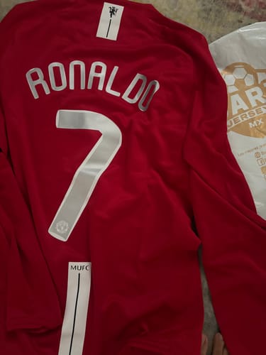 Customer photo review of Ronaldo 2008 - Manga Larga