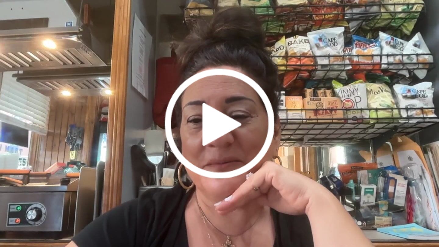 Customer video review of Torrey Classic - Healthy & Non-Slip Comfort Clogs