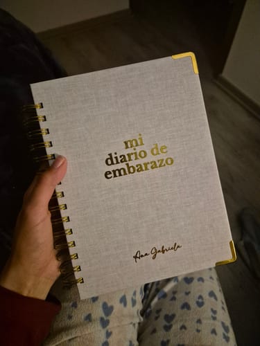 Reseña con foto de un cliente sobre Diario Único Mi Embarazo - Fabric