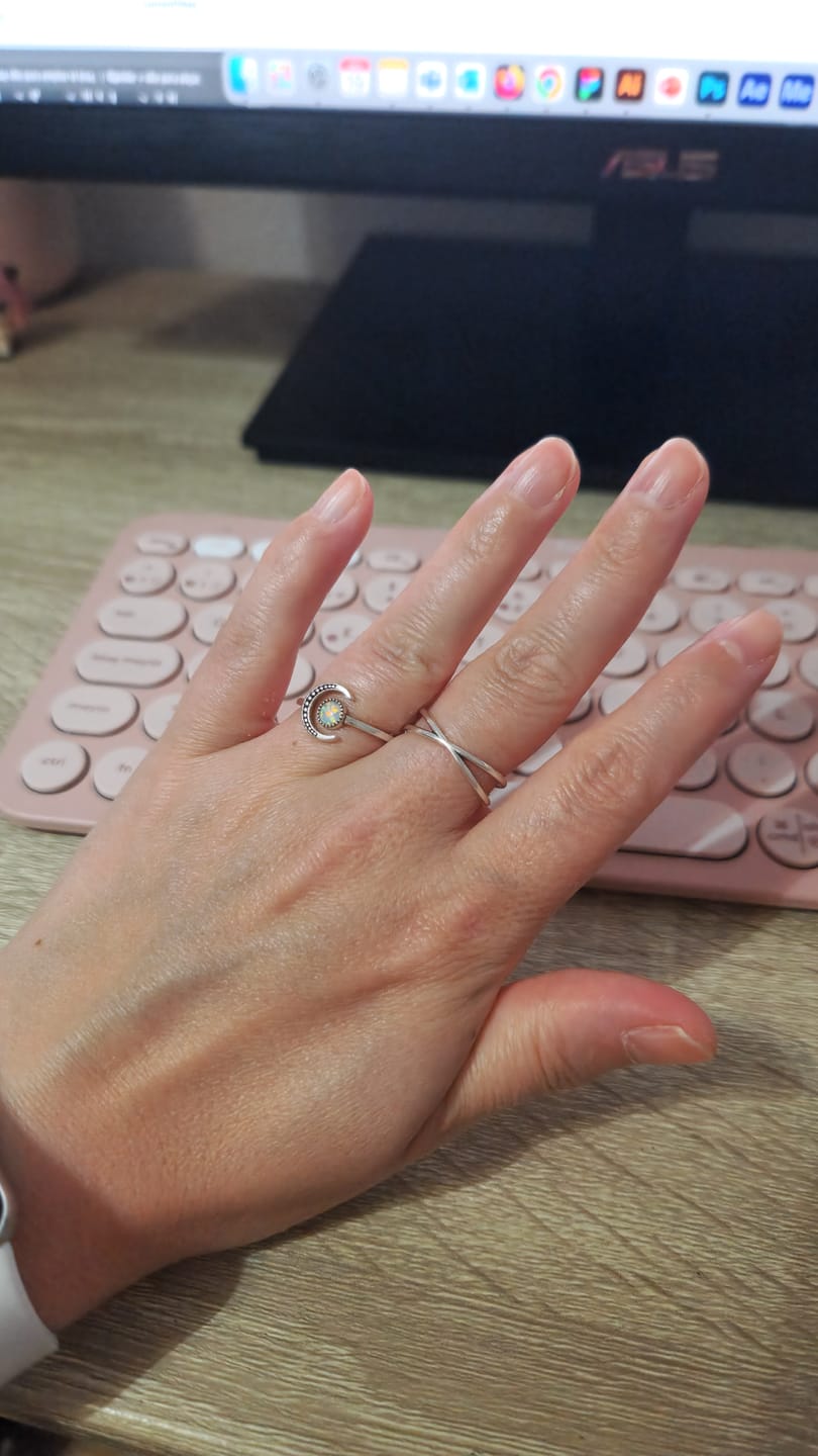 Customer photo review of Anillo Lunar