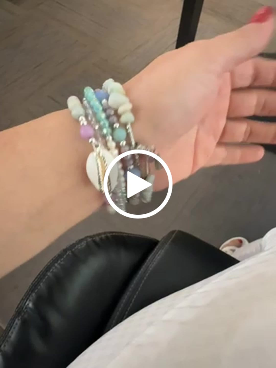 Customer video review of Seaside Dreams Stretch Apple Watch Strap