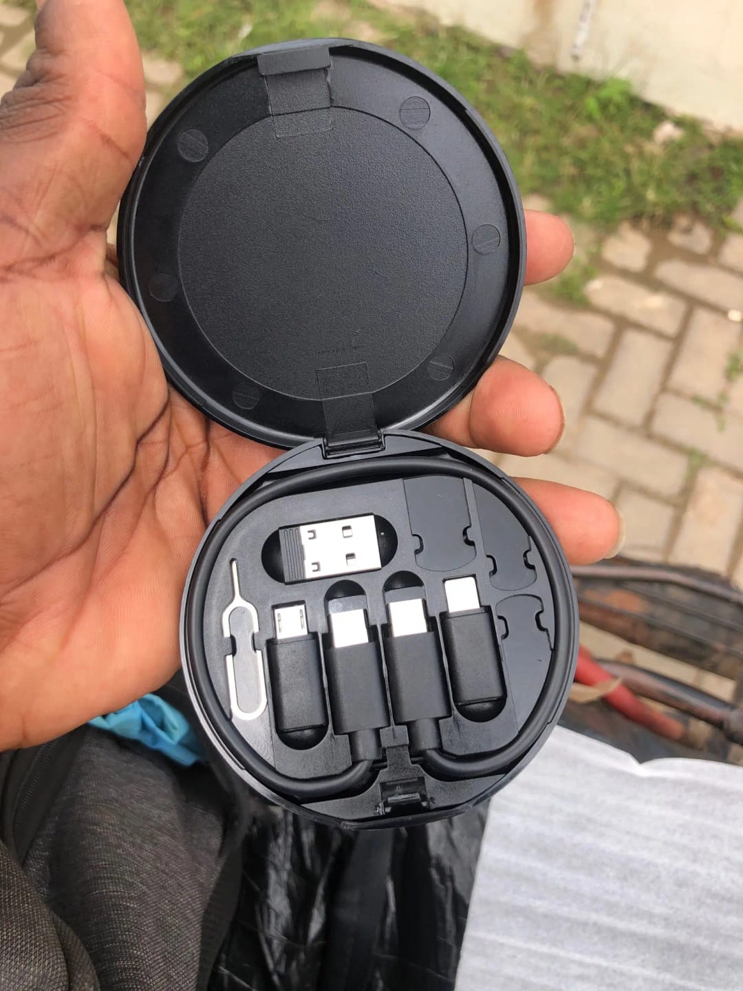 Customer photo review of TechMate (5 in 1 Charger, SIM Tool & Holder)