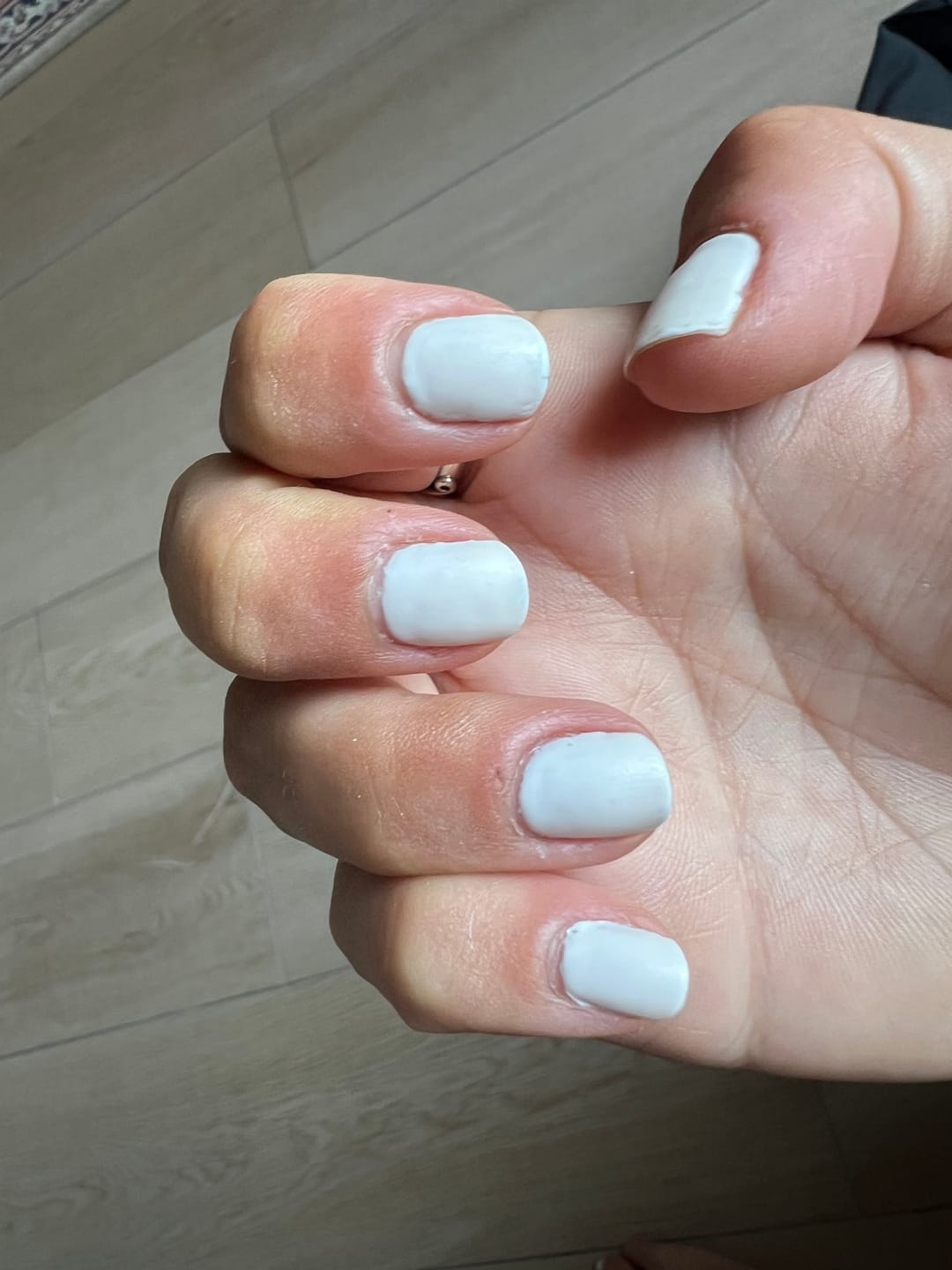 Customer photo review of Smalto Semipermanente LCI -  Bianco Latte