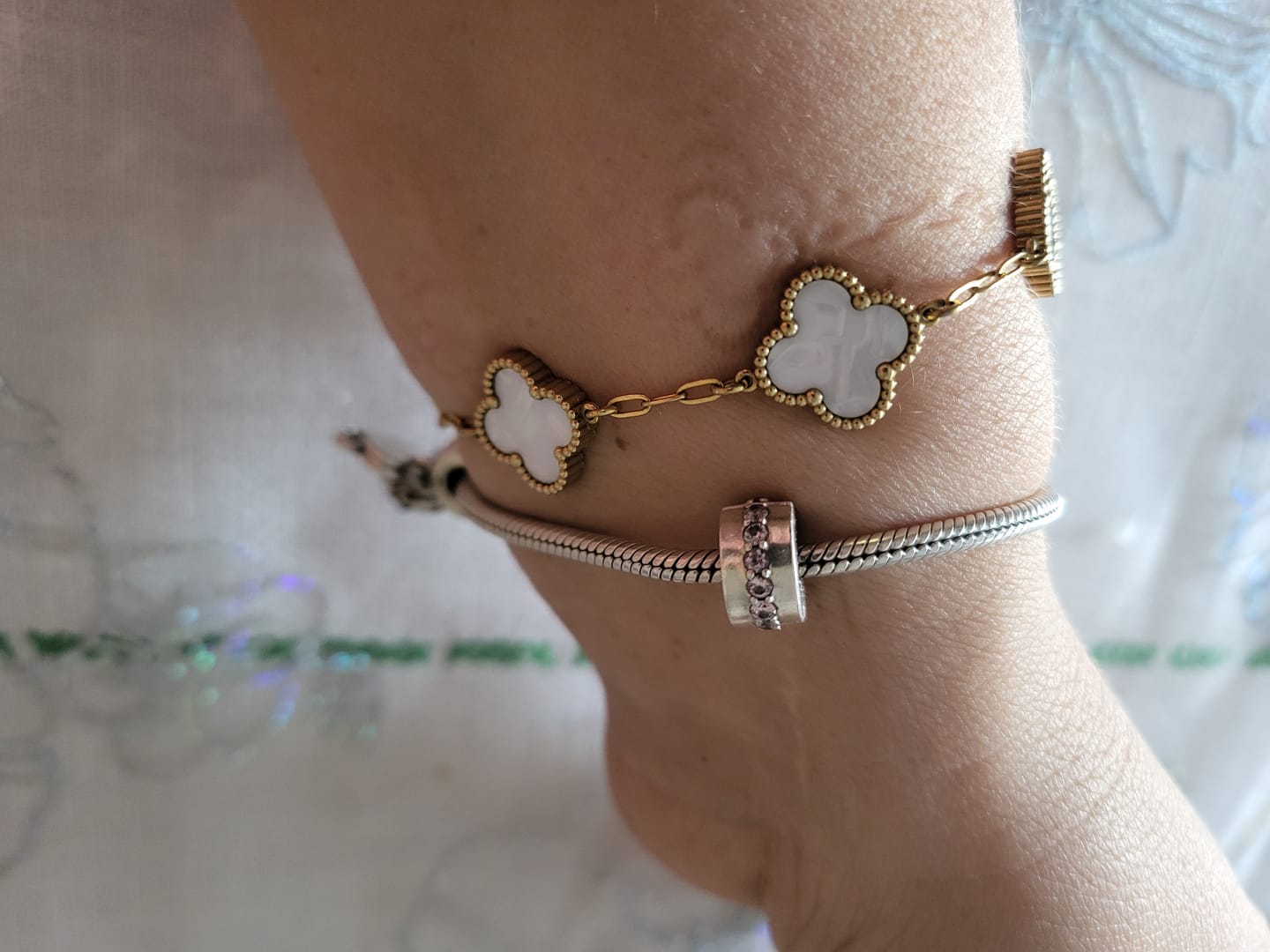 Customer photo review of Set Bratara + Colier Auriu Flower