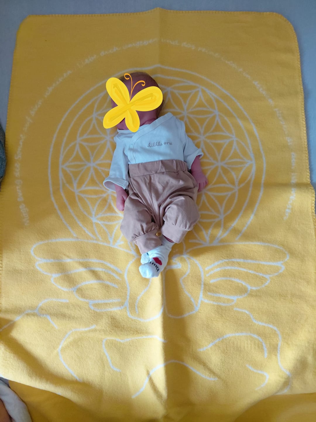 Customer photo review of Babydecke gelb/natur, Biobaumwolldecke, Größe 75 x 100 cm, 100% Biobaumwolle, gots-zertifiziert