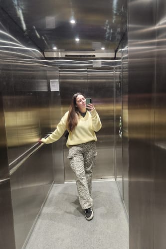 Customer photo review of SWEATER HAILEY AMARILLO