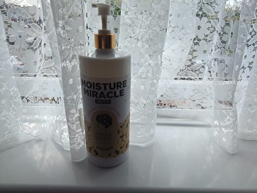 Customer photo review of Moisture Miracle – Leave-in Conditioner