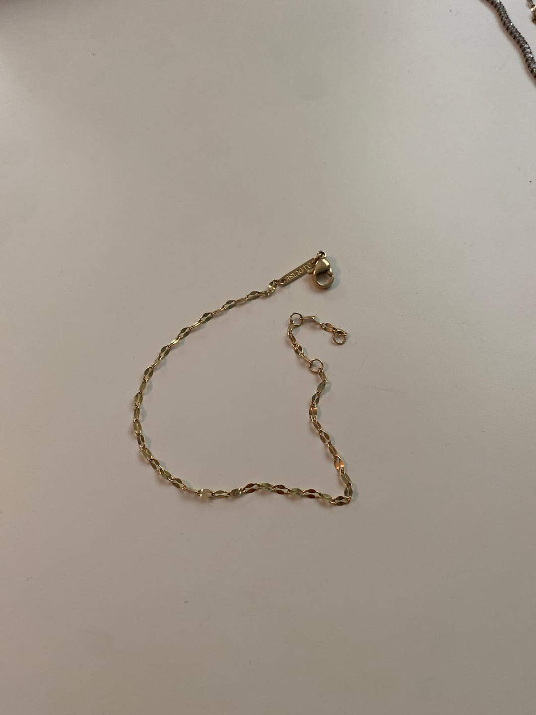 Customer photo review of Single Dainty Bracelet