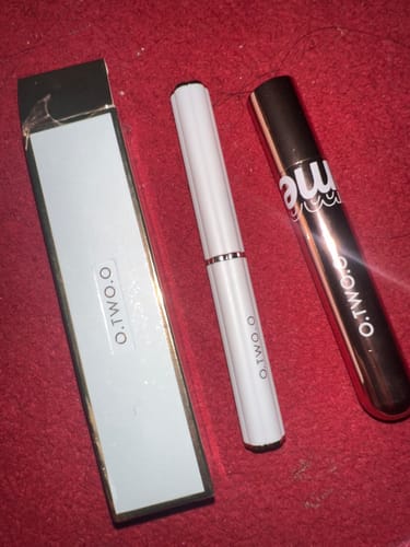 Customer photo review of O.TWO.O WATERPROOF VOLUME CURLING MASCARA