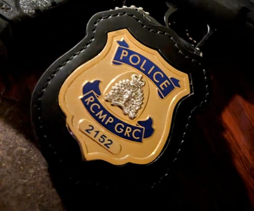 Customer photo review of Top-Grain Leather Recessed Badge Holder With Belt Clip & Neck Chain For RCMP Police Badges