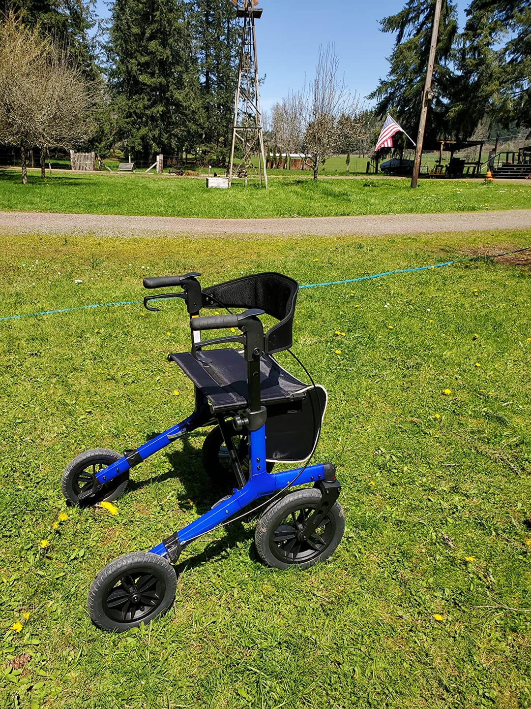 Customer photo review of KLD-9212 All Terrain Dual-Brake Rollator Walker 12" Wheels