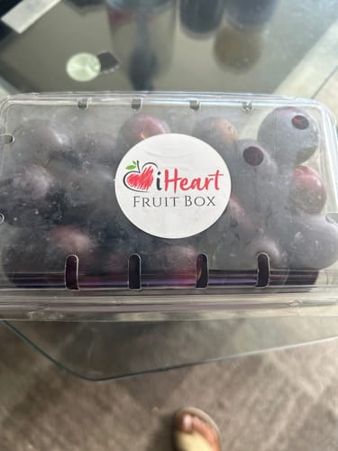 Customer photo review of Grapes With Seed (Muscadine Red/Green)***Pre Order***