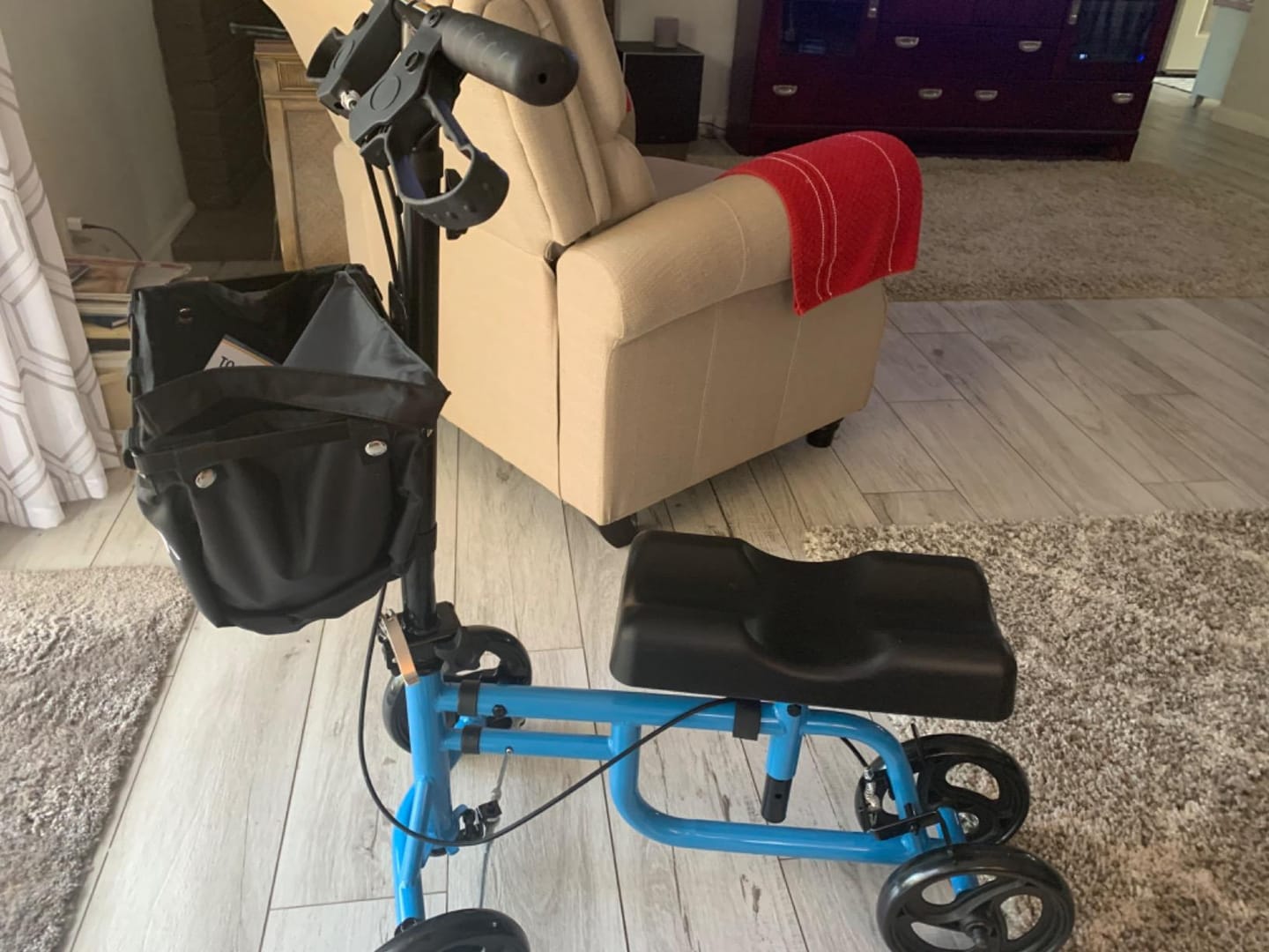 Customer photo review of MT-9251 Best Value Steerable Medical Knee Walker with 10" Wheels