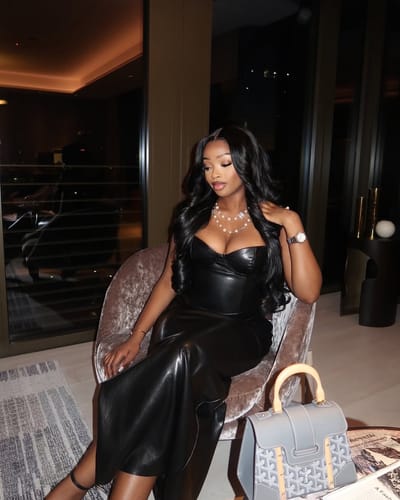 Customer photo review of Loose Body Wave 13x4 HD Lace Front Wig 180% Ultra-Density