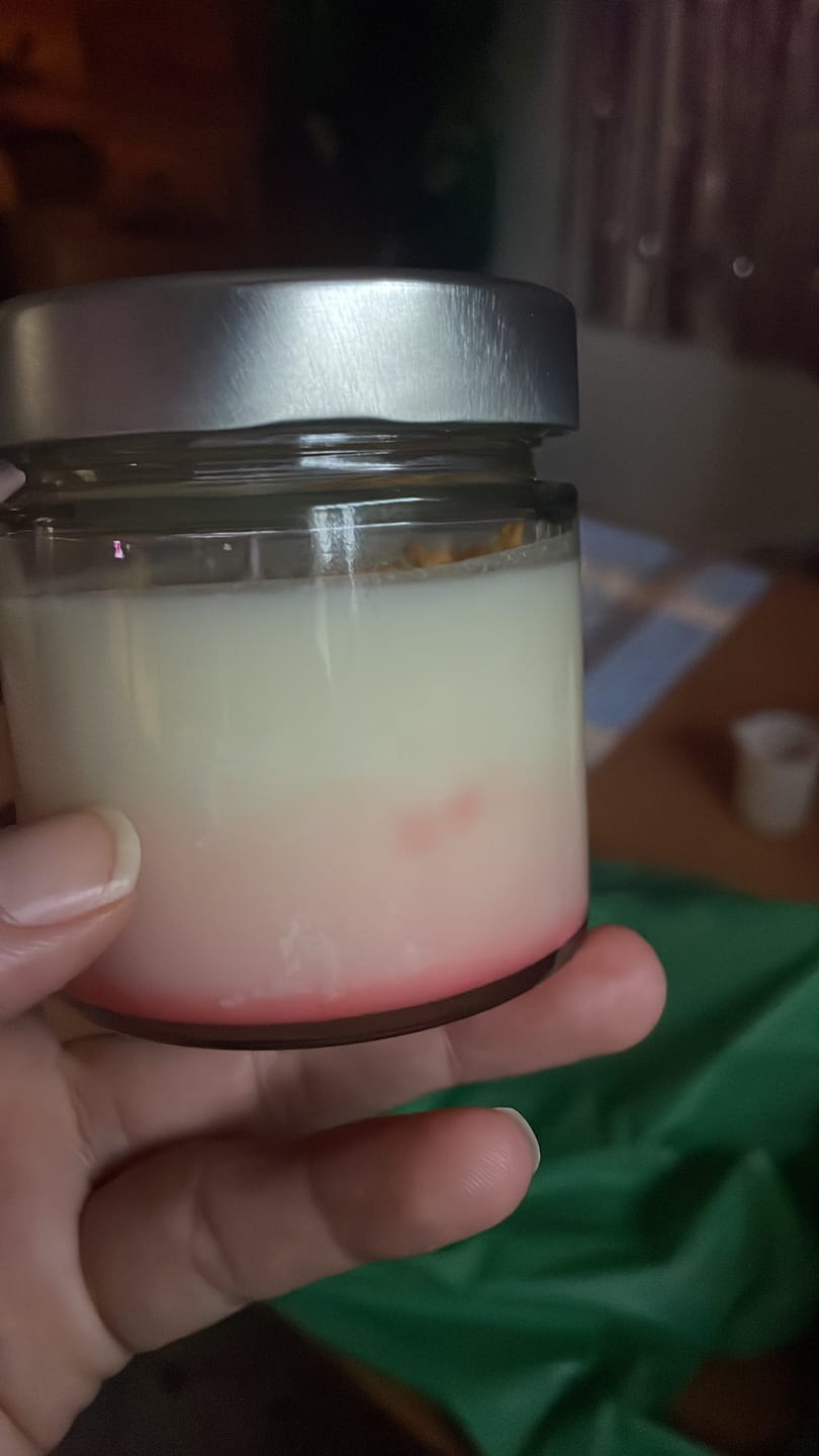 Customer photo review of Tarro de vidrio con tapa plateada de 212 ml