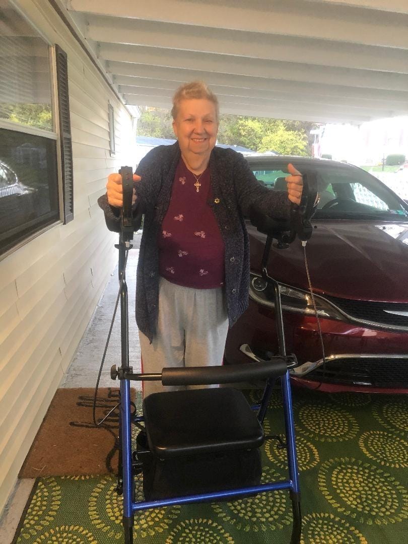 Customer photo review of MT-8151 Dual-Brake Upright Walker 8" Wheels