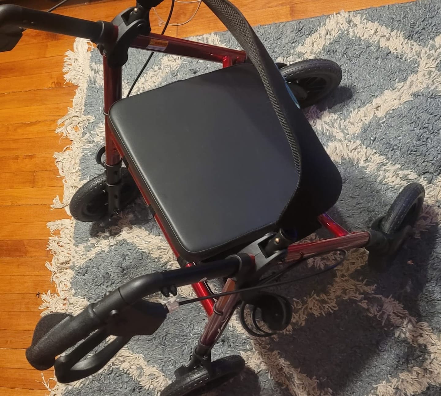 Customer photo review of KLD-9218-10 All Terrain Dual-Brake Rollator Walker 10" Wheels