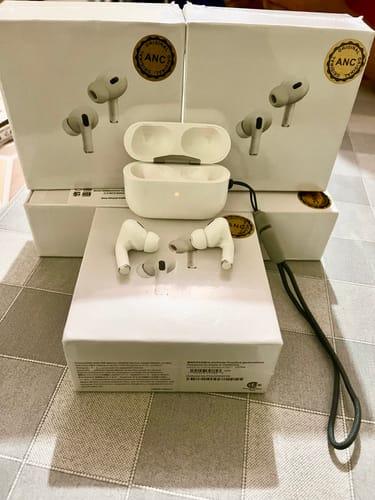 Customer photo review of Airpods Pro 2da Generación, tercera generación, cuarta generación y pro primera generación